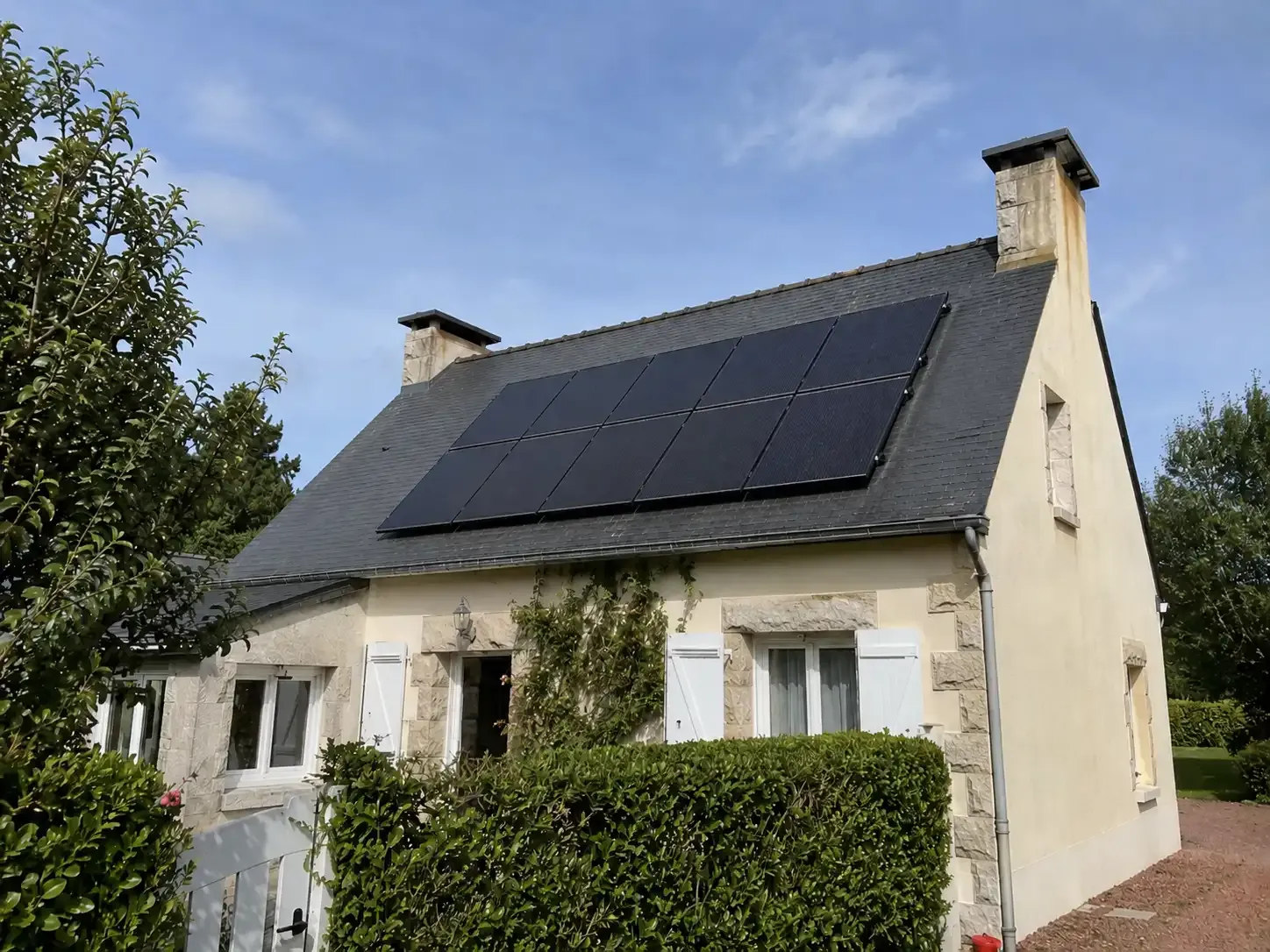 Image panneaux solaires photovoltaiques 4 panneaux photovoltaiques 30